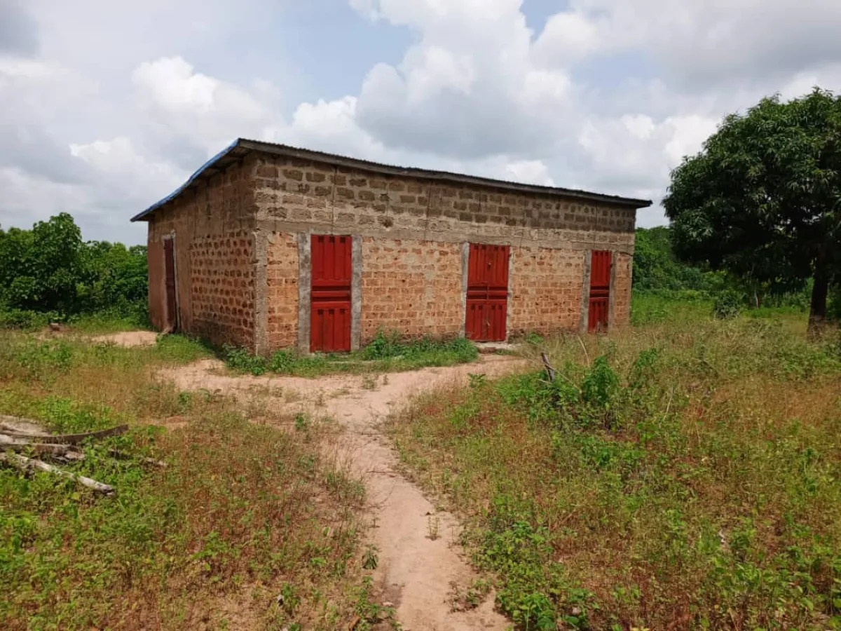 Ferme aménagée de 12,5ha à Tourou-Monnon